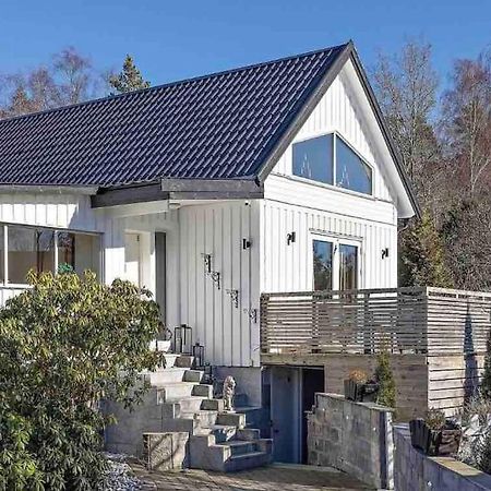 Mysigt Hus Med Natur & Jacuzzi I Olofstorp Göteborg Exterior foto