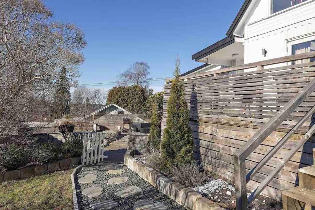 Mysigt Hus Med Natur & Jacuzzi I Olofstorp Göteborg Exterior foto